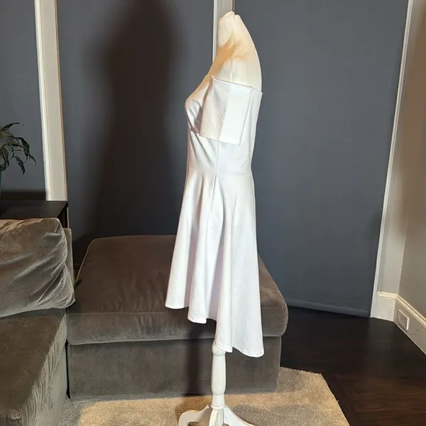 Sarin Matthew’s Women’s White Off The Shoulder High Low Dress Size M - Image 6