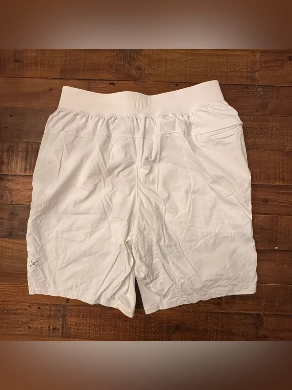 LULU🍋 Pace Breaker Athletic Shorts‎ - Image 4