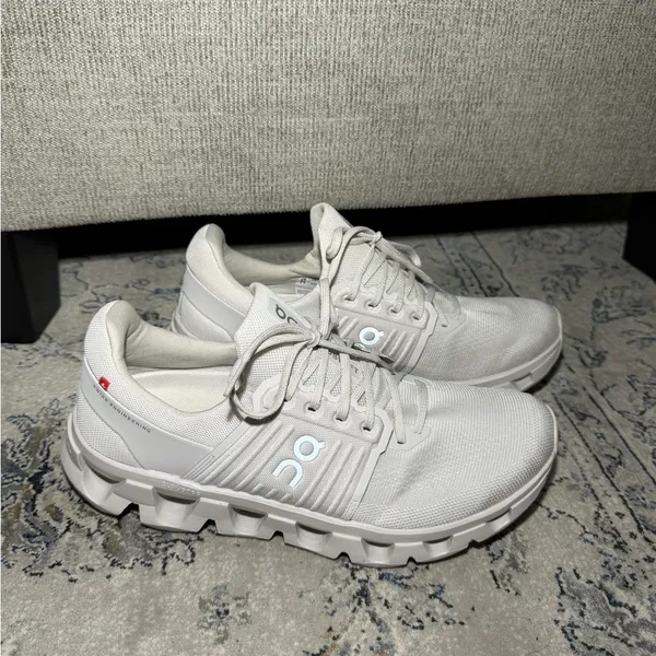 On Running Cloudswift 4 Road Running Shoe in White Size 11 - Image 2