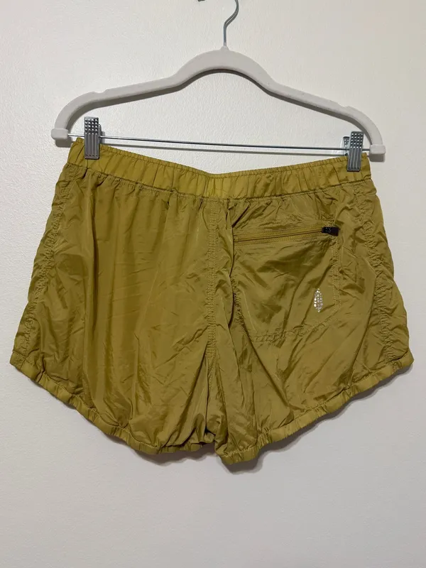 Free People Movement Sunshine bubble hem shorts size medium - Image 5