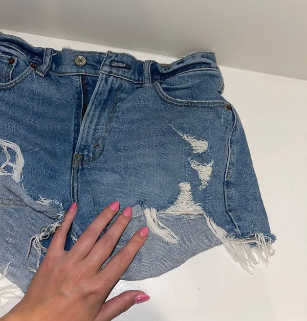 Abercrombie The Mom Short Mid Rise - Image 4