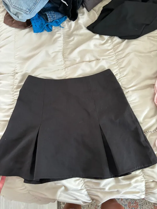 Pleated Black Skirt Size XS - Image 3