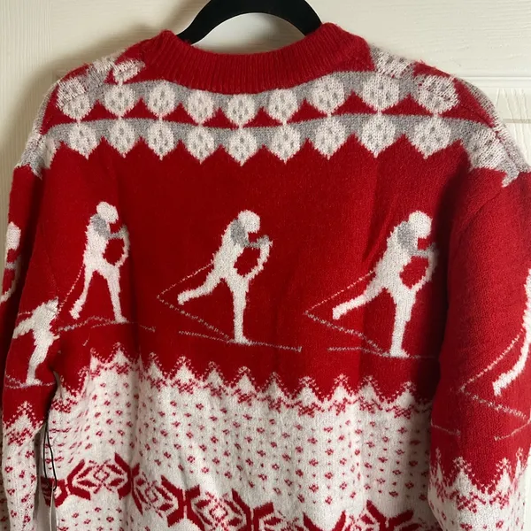 COCOBLEU WOMAN’S SKI SNOWFLAKE CHRISTMAS COZY SWEATER Size medium - Image 8