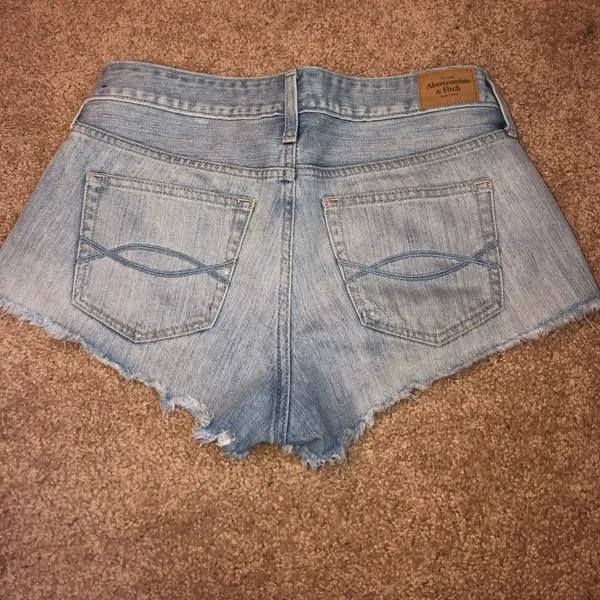 Abercrombie & Fitch Jean Shorts - Image 3