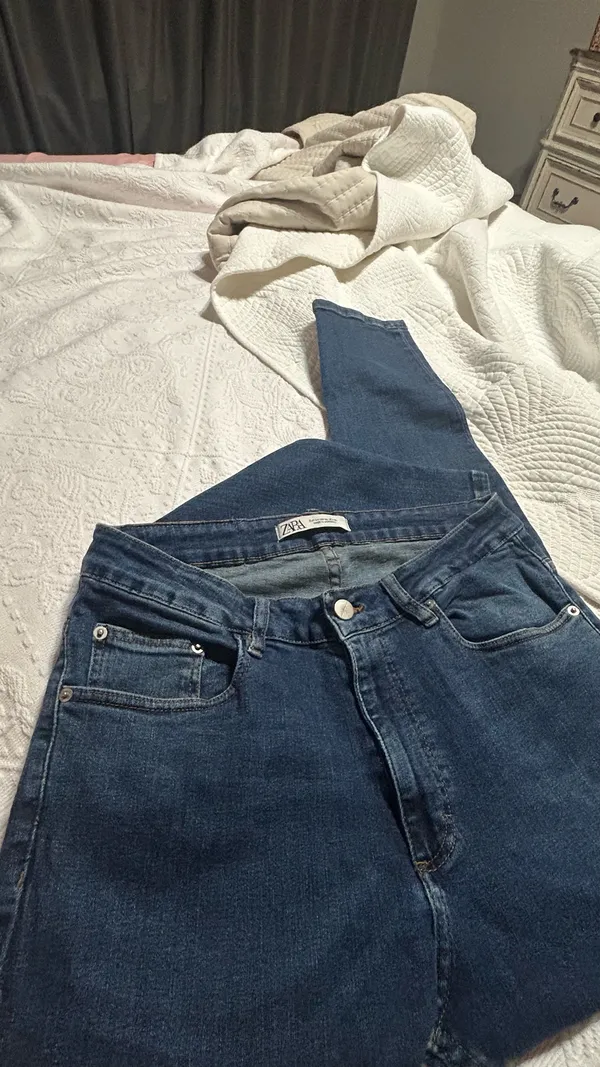 Women’s ZARA Jeans - Image 4