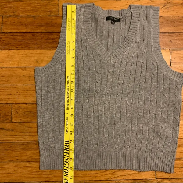 Love Tree Cable Knit V-Neck Sleeveless Sweater Vest Gray Large - Image 4