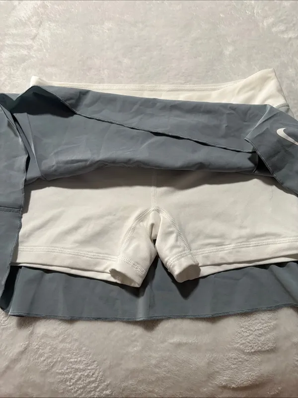 Nike DRI fit size small Women's Light Gray White Pleated Skater Tennis Skirt ath - Image 6