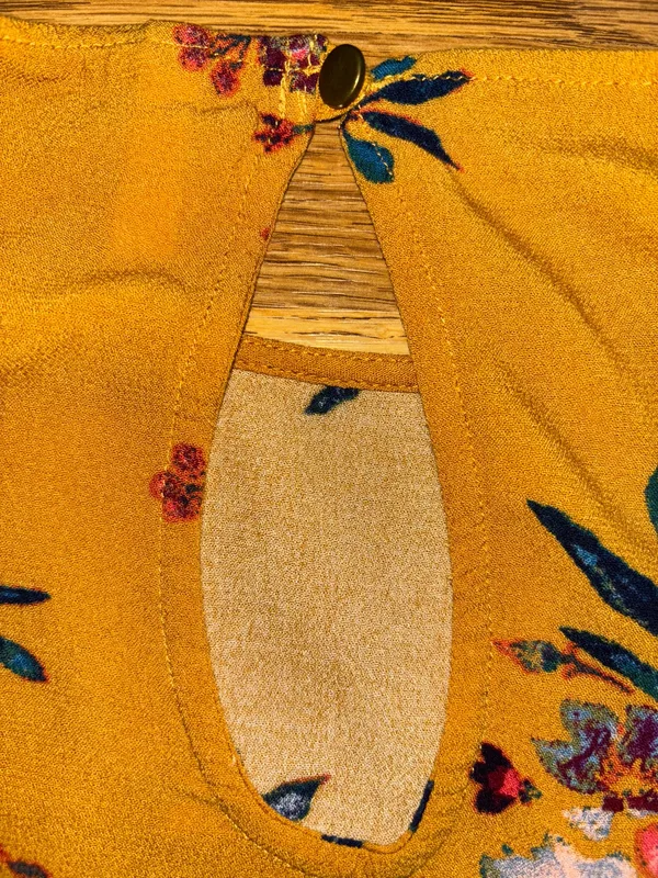 Xhilaration Dress Women’s Size Medium Cold Shoulder Mustard Yellow Floral Rayon - Image 9