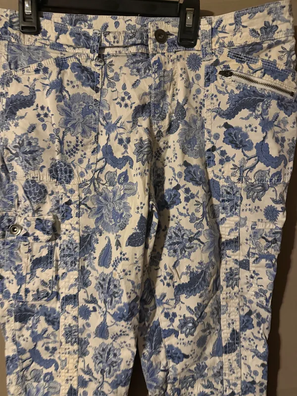 Beautiful floral no boundaries short pants - Image 2
