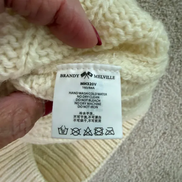 Brandy Melville Wool Cable Knit‎ Sweater One Size L/XL Cream V-Neck Fisherman - Image 5