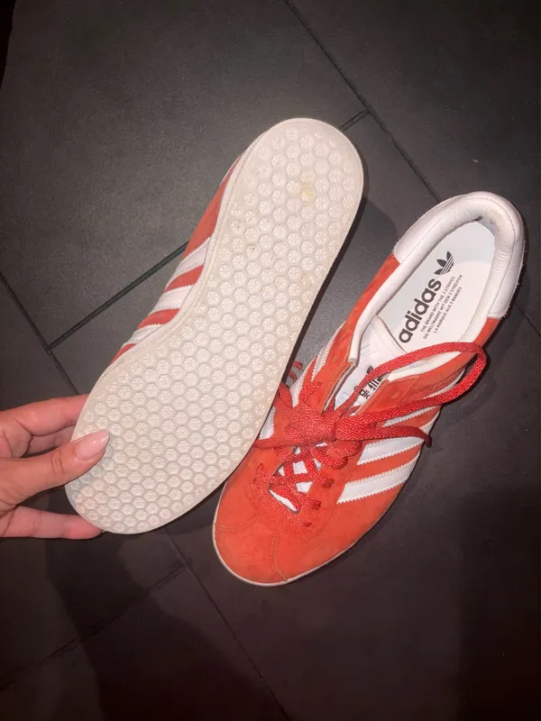 Red & White Sambas - Image 3