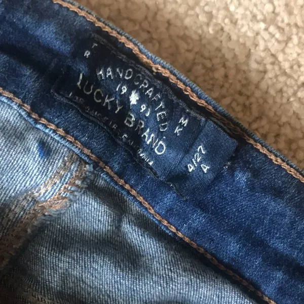 Lucky Brand bootcut jeans - Image 6