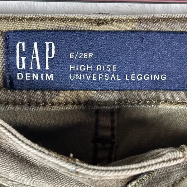 GAP Denim High Rise Universal Legging Camo Print‎ Size 6 28R - Image 5