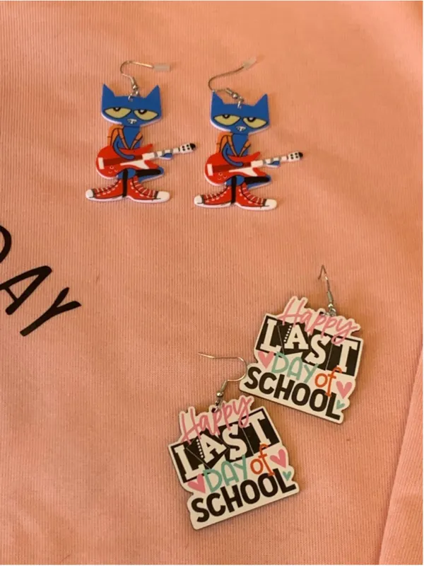 SHEIN Sweatshirt XL Light Pink “its a good day to read a book” 3 Sets Earrings - Image 4