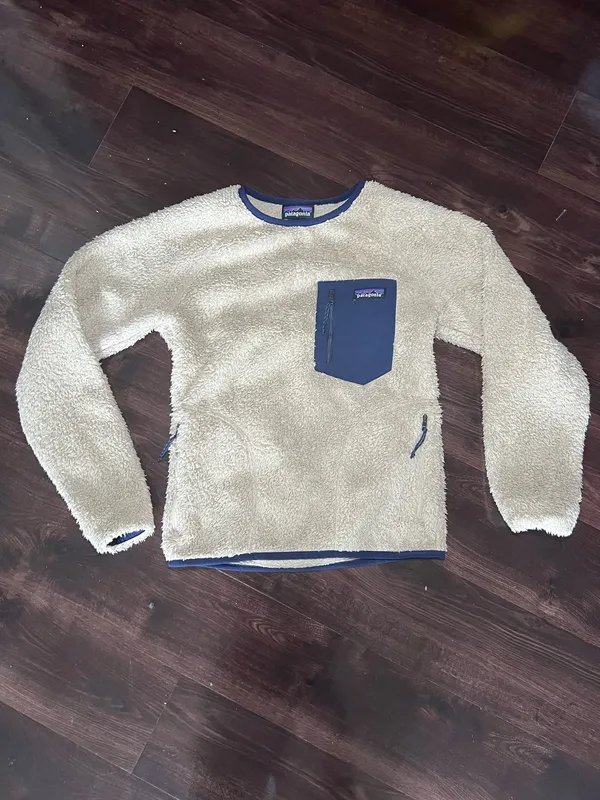 Patagonia Men’s Tan/ Navy Los Gatos Teddy Fleece Crew Neck Size XS - Image 2