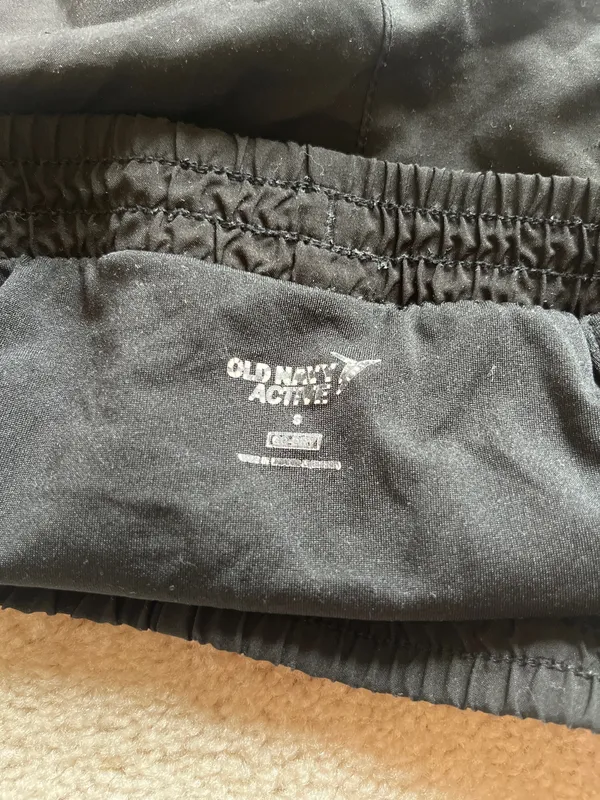 Old Navy Active Go-Dry Shorts - Image 3