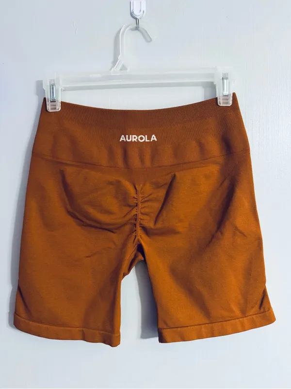 Aurola Seamless Athletic Shorts in Rust Orange Brown Size Small - Image 2