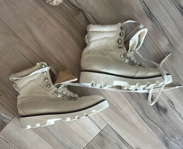 Arlene Combat Boot 6.5 Beige Tan - Image 9