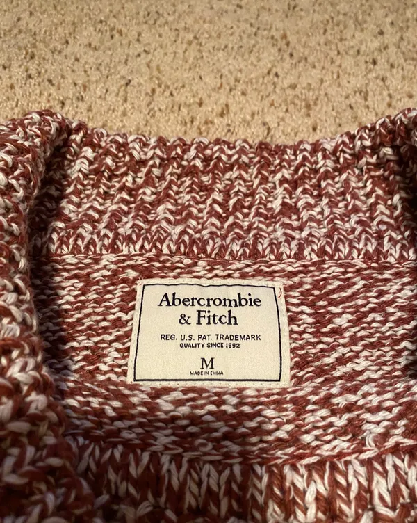 Abercrombie Off the Shoulder Sweater - Image 4