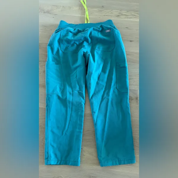 Figs High Waisted Yola Skinny Scrub Pants cactus green size medium petite MT - Image 8