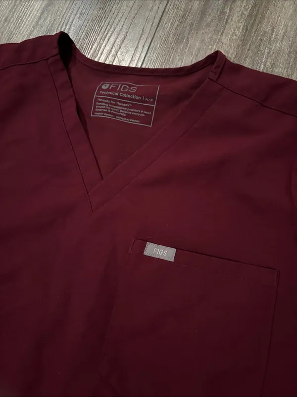 Figs Catarina One Pocket Scrub Top Burgundy medium petite - Image 4