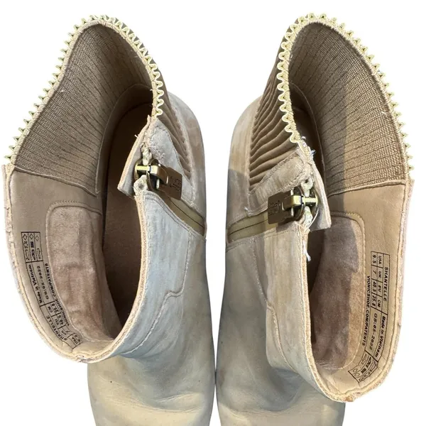 Vionic Shantelle Booties Womens Size 9.5 Beige‎ Leather Waterproof Ankle Zip - Image 3