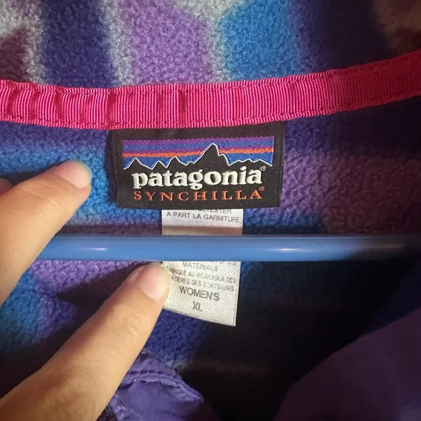 Patagonia sweater! Purple geometric quarter snap fleece pullover women’s size XL - Image 3