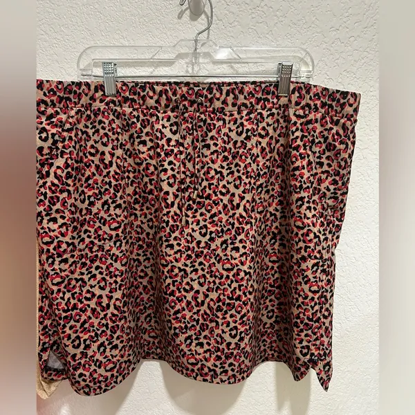 Chico's Red and Black Animal Print Skirt - Image 2