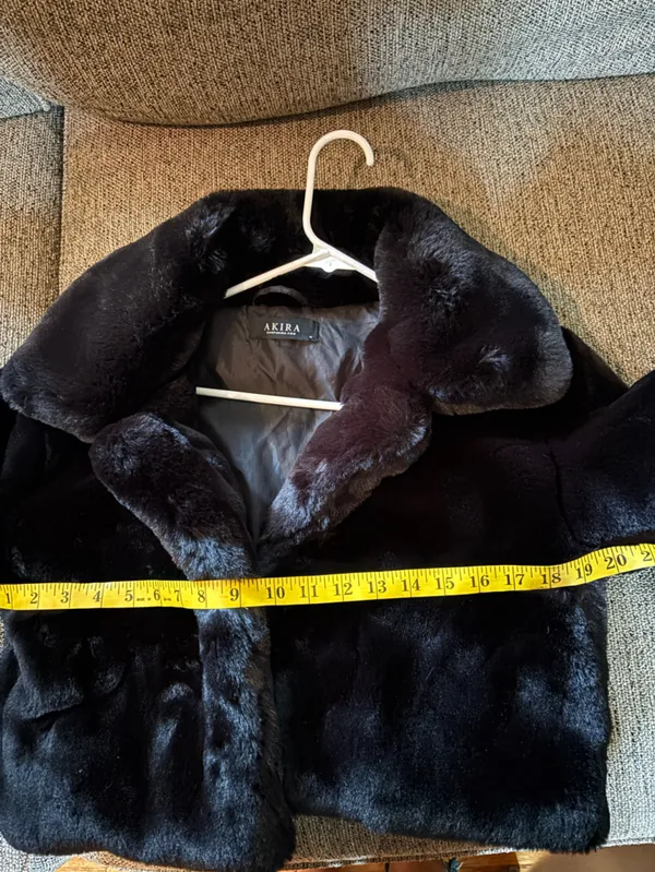 AKIRA Black Plush Cropped Teddy Jacket - Image 7