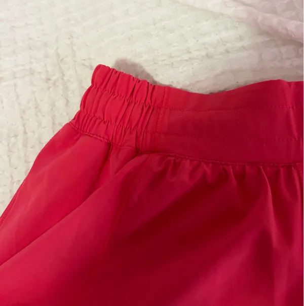 Lululemon lipgloss pink hottie hot shorts - Image 3