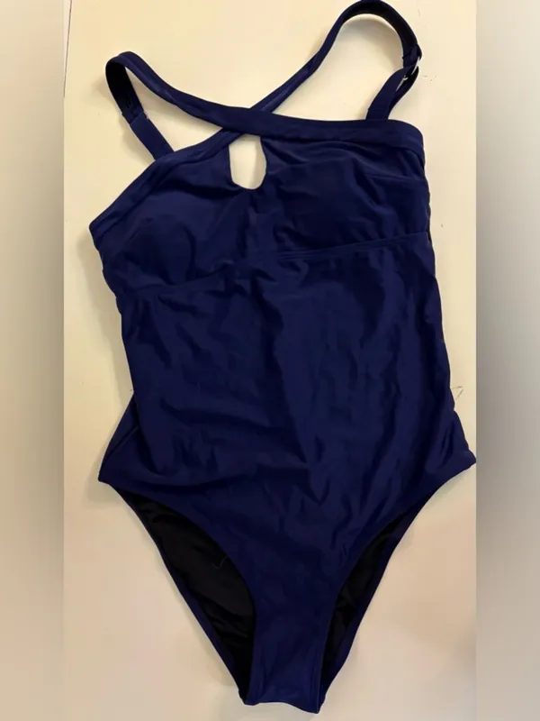 NWT Cupshe Navy One-Piece Swimsuit with Cross Straps Medium - Image 4