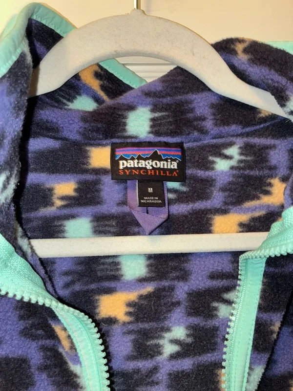Patagonia Womens Medium Synchilla Jacket. Purple / Teal - Image 6