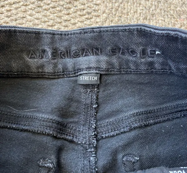 American Eagle Curvy Mom Jeans - Image 4