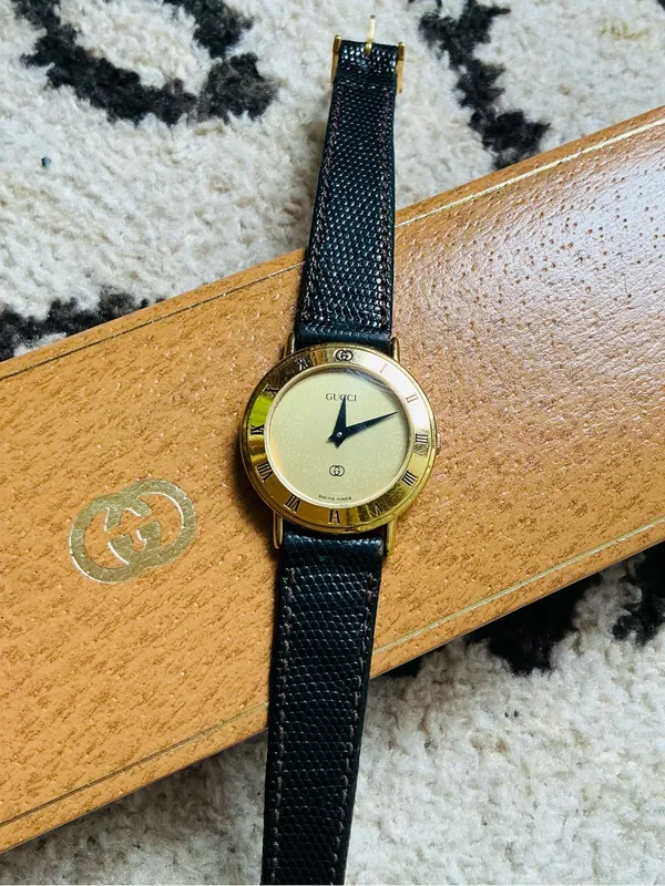 Ladies authentic GUCCI dress watch 🌹 - Image 3