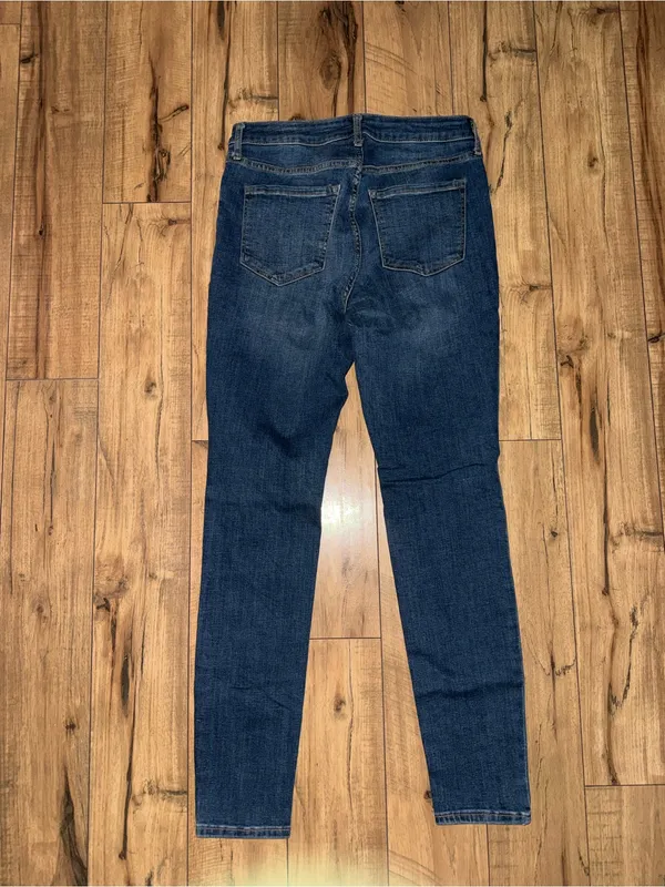 Old navy jeans - Image 6
