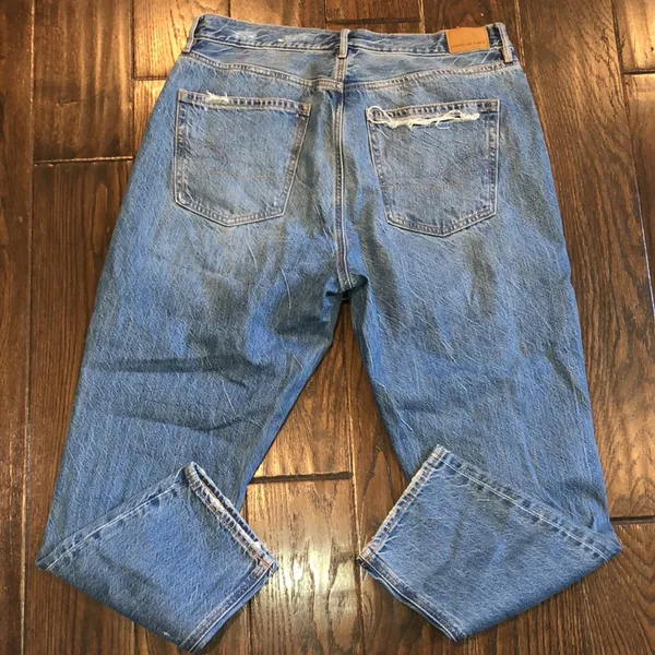 American eagle 90’s slim boyfriend size 10 short jeans extra distressed - Image 8
