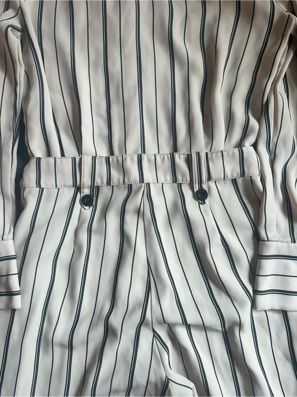 Astrid Black Label Cream and Black Stripped Jumpsuit Size Small - Image 10