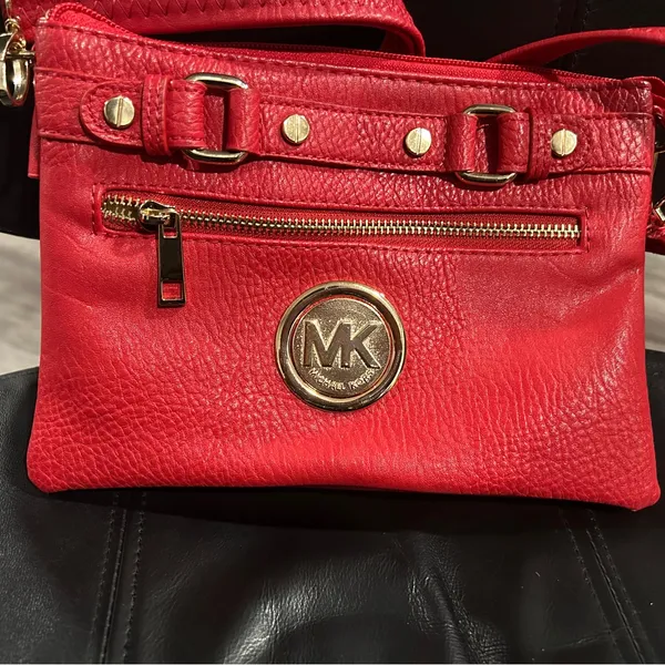Michael Kors Red Zip Pouch crossbody - Image 7