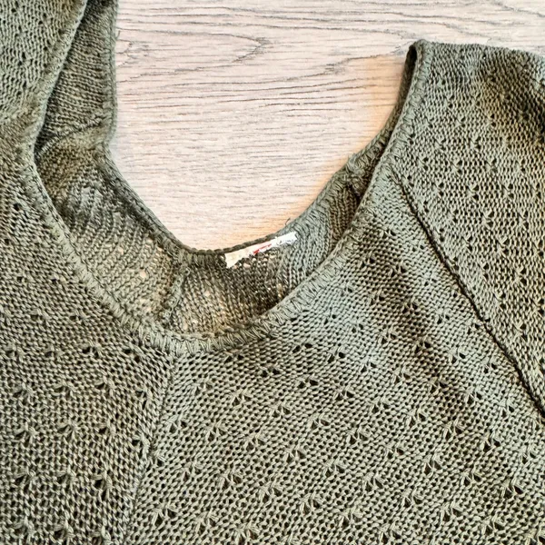 Olive Green Pointelle Knit‎ Poncho Top V-Neck Handkerchief Hem Bohemian Medium M - Image 3