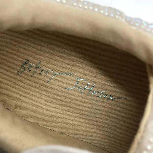 Betsey Johnson Sidny Pearl Sneakers Lace Up White 6.5 - Image 12