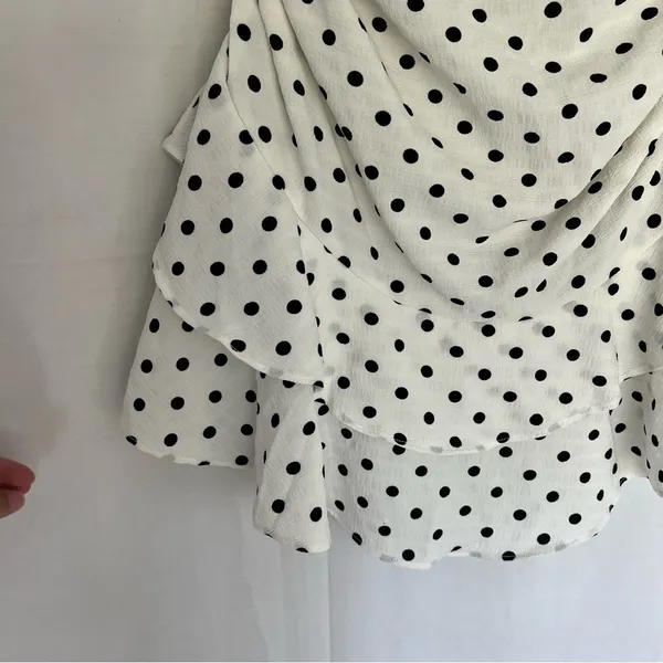 NWT Petal + Pup Tegan ruffle mini skirt polka dots size 12 white black - Image 5