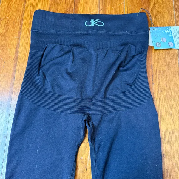 Women’s Black Seamless High-Rise Leggings - Image 4