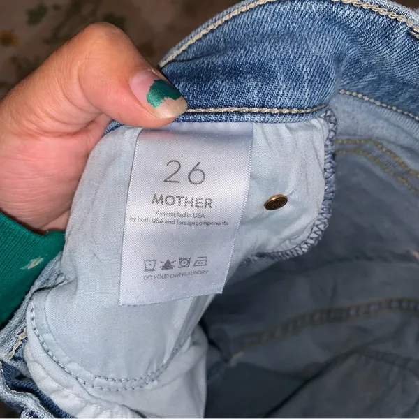 MOTHER JEANS The Mid Rise Dazzler Ankle Fray Riding The Cliffside - Image 7