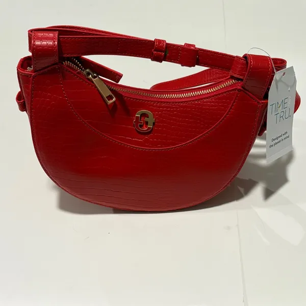 Time and Tru Vibrant Red Crossbody Bag - Image 2