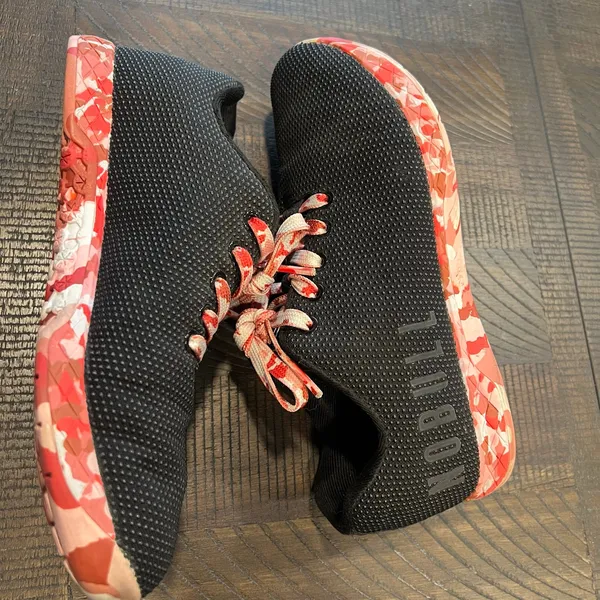 Nobull unisex running shoes in black and camo pink 8 women 6.5 men - Image 10