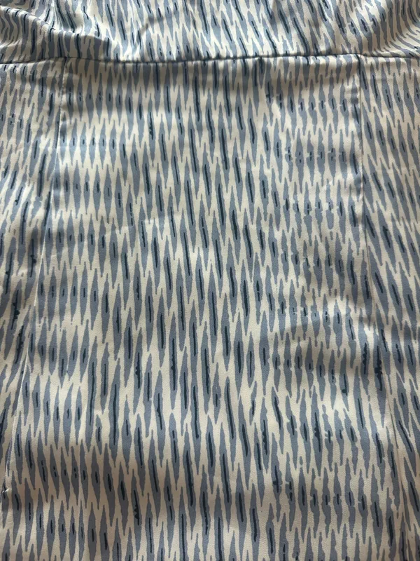 Banana republic blue pattern tank top - Image 2