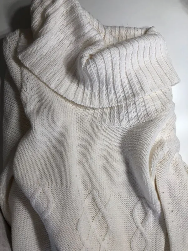 Sweater - Image 4