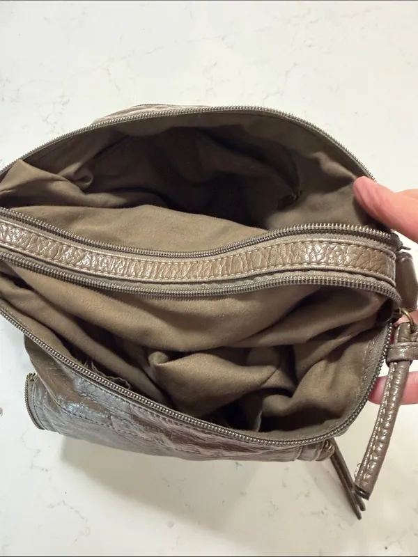 Women's Taupe faux Leather Crossbody Bag - Image 9
