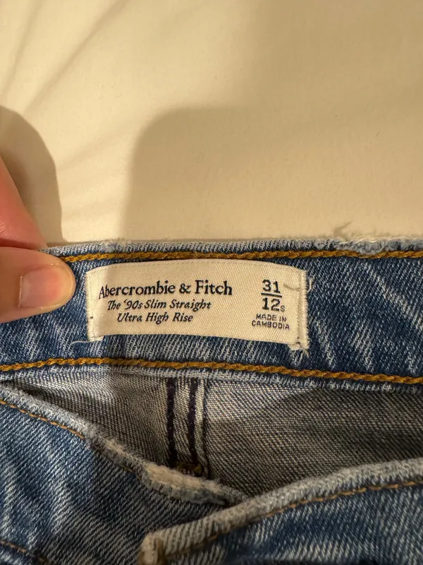 Abercrombie Jeans - Image 3