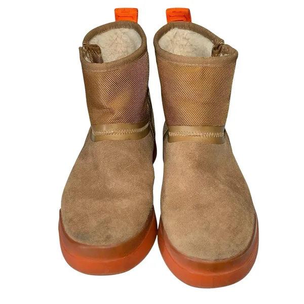 UGG Classic Tech Mini Chestnut Boots Rubber Soles Sherpa Lined Suede‎ Zip Size 9 - Image 2